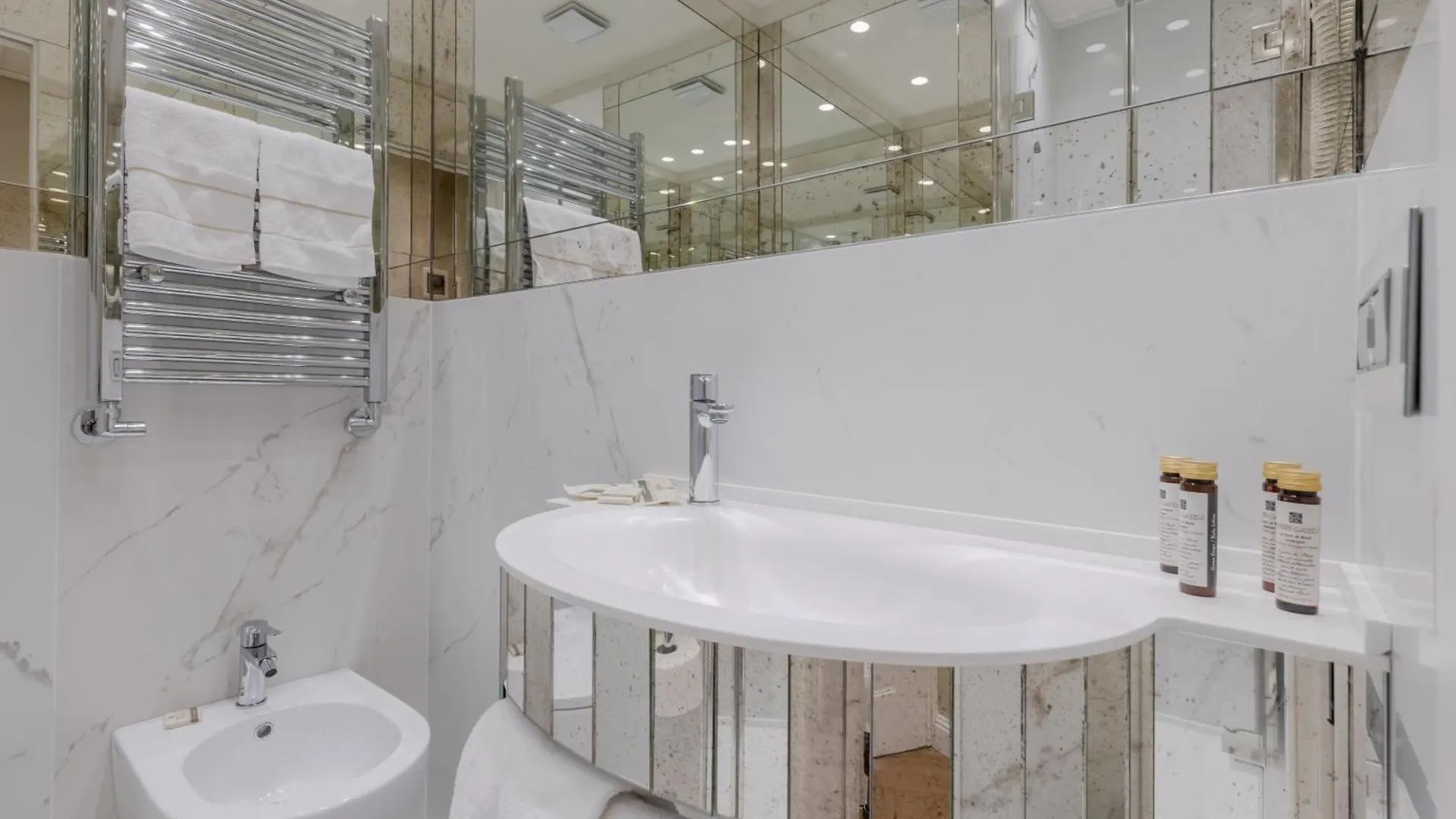 Ca Dell'Arte Boutique Bed & Breakfast Venice