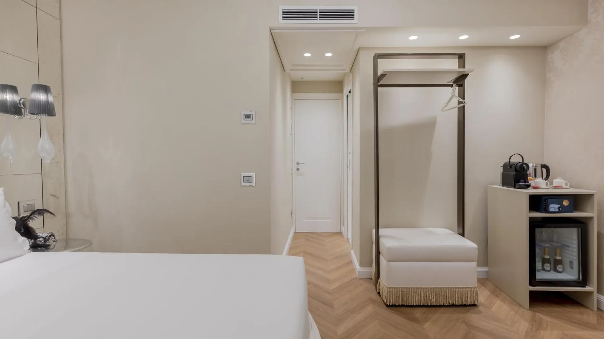 Ca Dell'Arte Boutique Bed & Breakfast Venice 0*,  Italy
